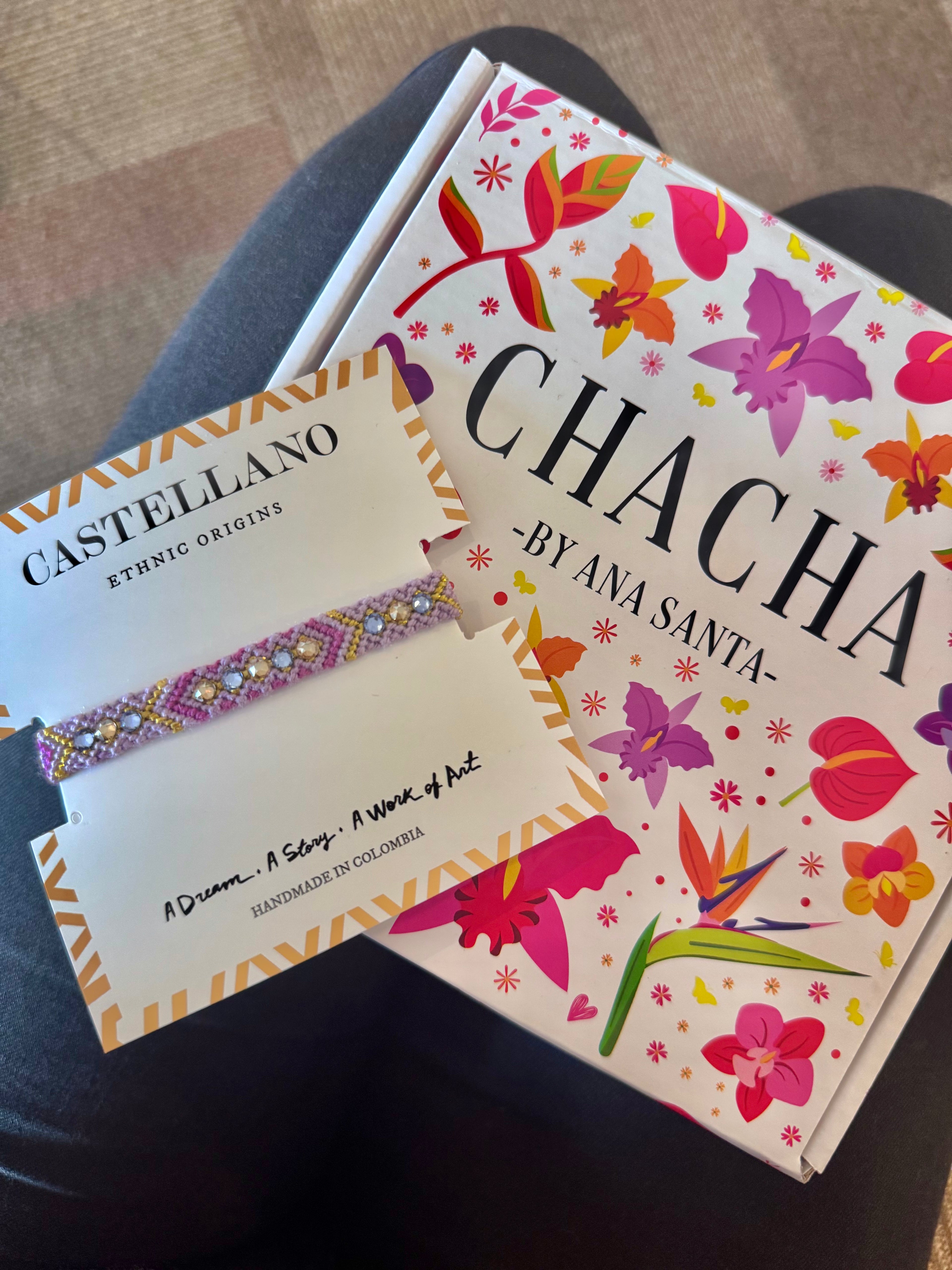 Caja Castellano + CHACHA