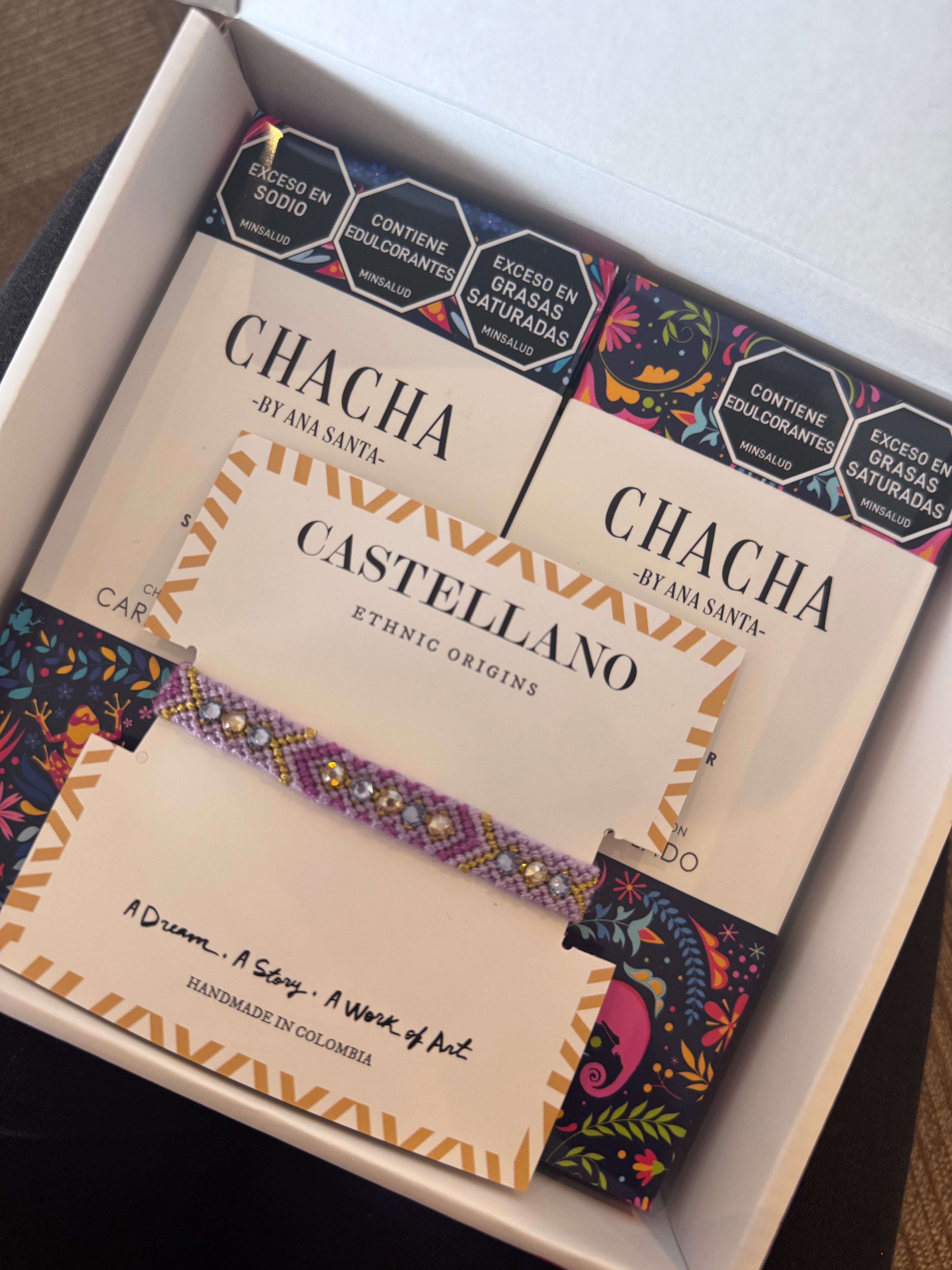 Caja Castellano + CHACHA